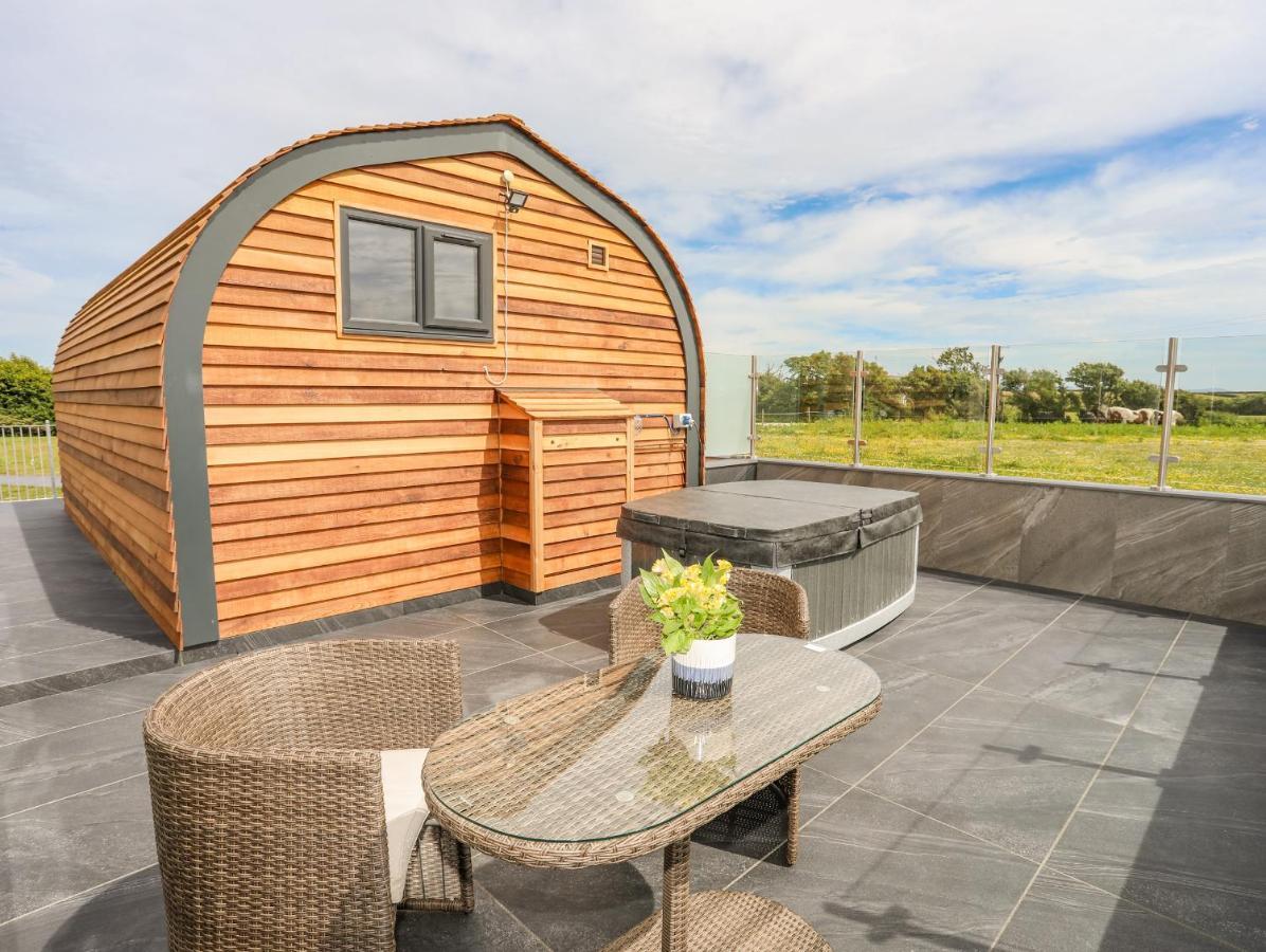 Caban Cariad Holyhead Exterior photo